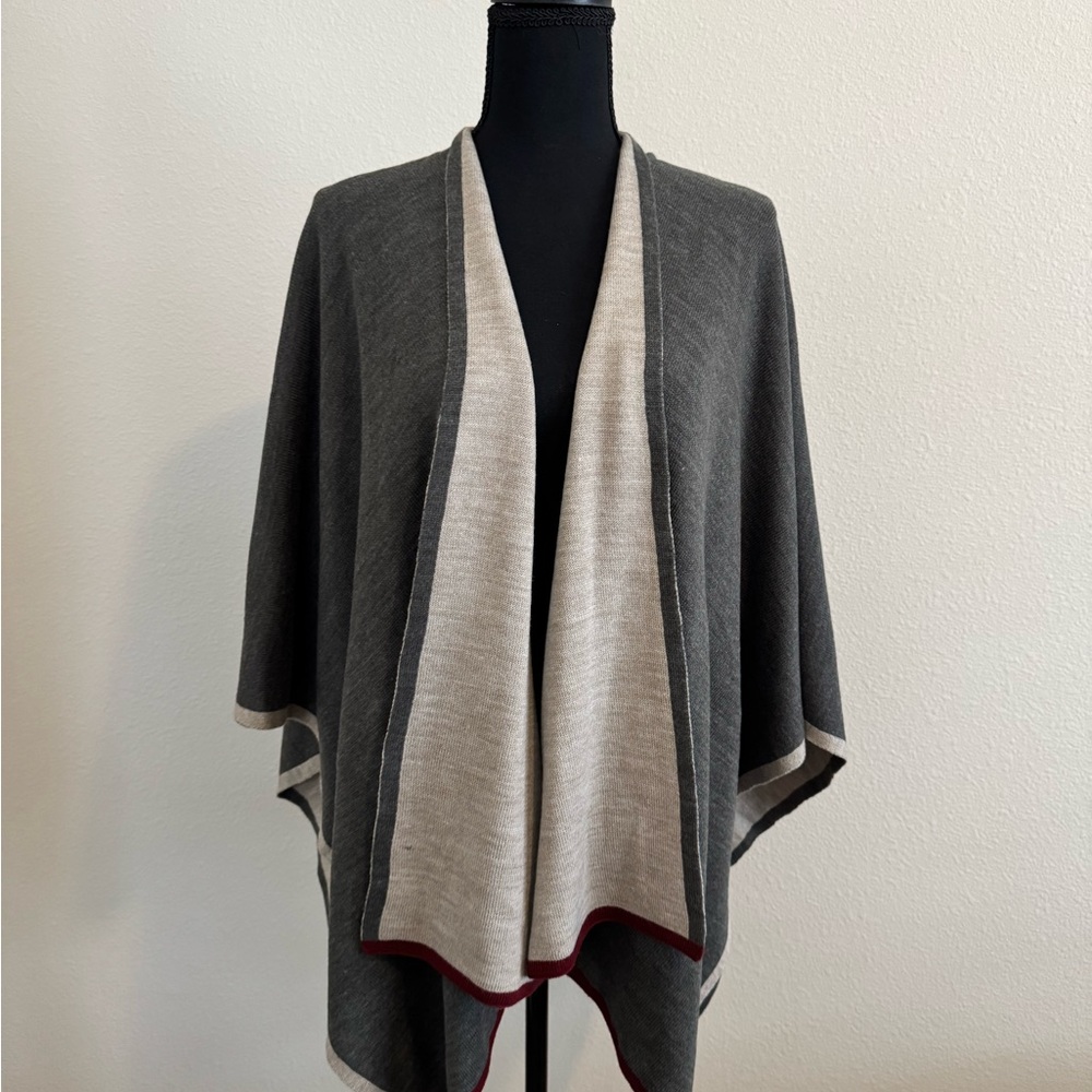 Reversible Ruana Wrap - Picture 5 of 6
